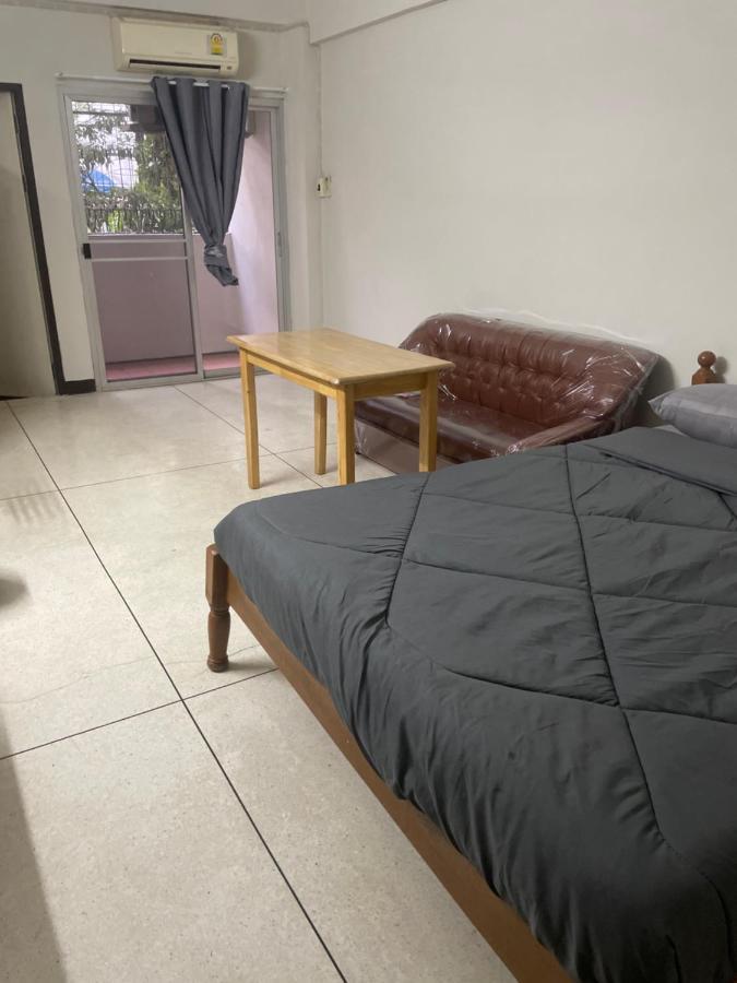 Viriyapon Apartment Bangkok Luaran gambar